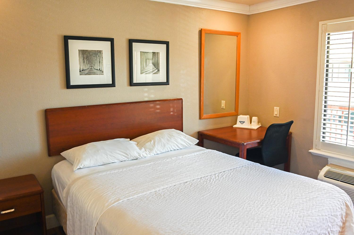 Days Inn By Wyndham San Francisco S/Oyster Point Airport South San Francisco Eksteriør billede